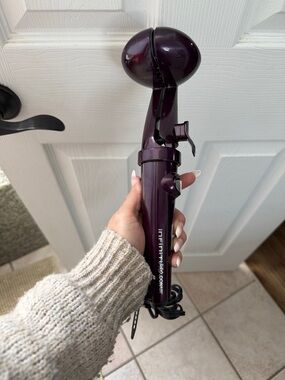 Infinity Pro Automatic Curling Wand in Deep Plum